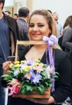 В Баку на гала-вечере упустили из рук миллионную птицу и разрушили редкую статую  (ВИДЕО, ФОТО)