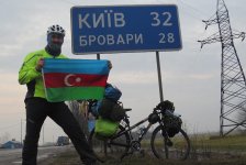Писатель и музыкант из Молдовы посвятил видеоролик уникальному азербайджанцу – мировому рекордсмену (ВИДЕО,ФОТО)