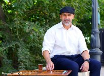 Итальянский тренер стал "бакылы гедеш" – нарды, кепка-аэродором, чётки, чай в армуды (ФОТО)