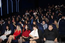 В Баку привезли снег из Ирана - звезды Азербайджана и Турции "оторвутся" на Новый год (ФОТО)