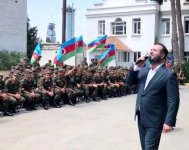 В Баку для военнослужащих проведен концерт в честь Дня государственной независимости (ФОТО)
