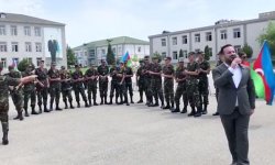 В Баку для военнослужащих проведен концерт в честь Дня государственной независимости (ФОТО)