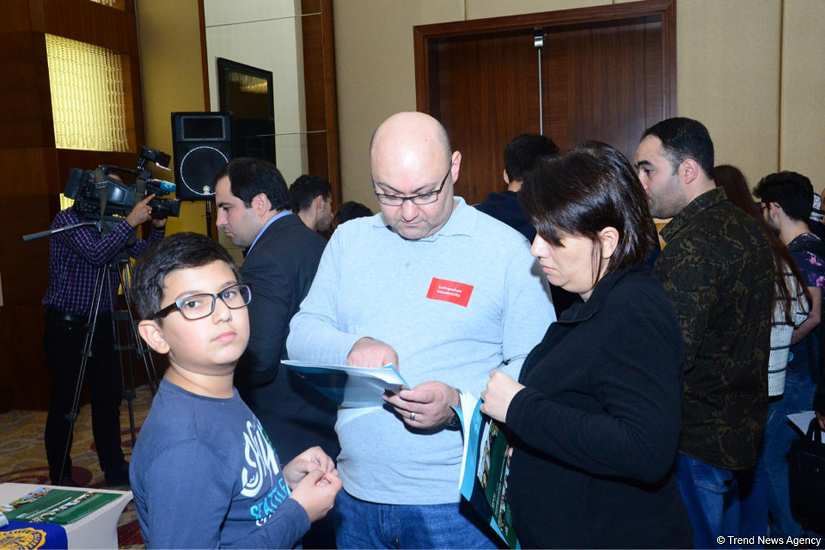 Baku hosts US University Fair (PHOTO)