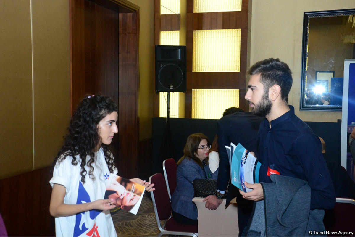 Baku hosts US University Fair (PHOTO)