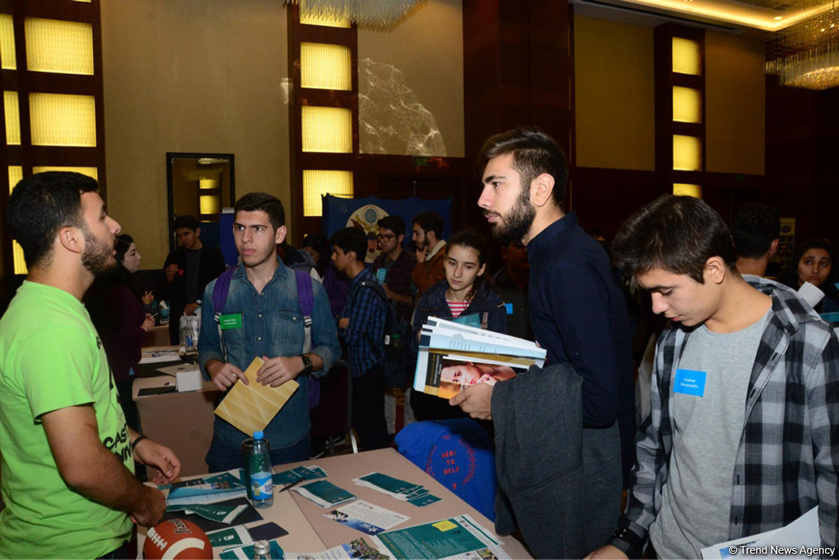 Baku hosts US University Fair (PHOTO)