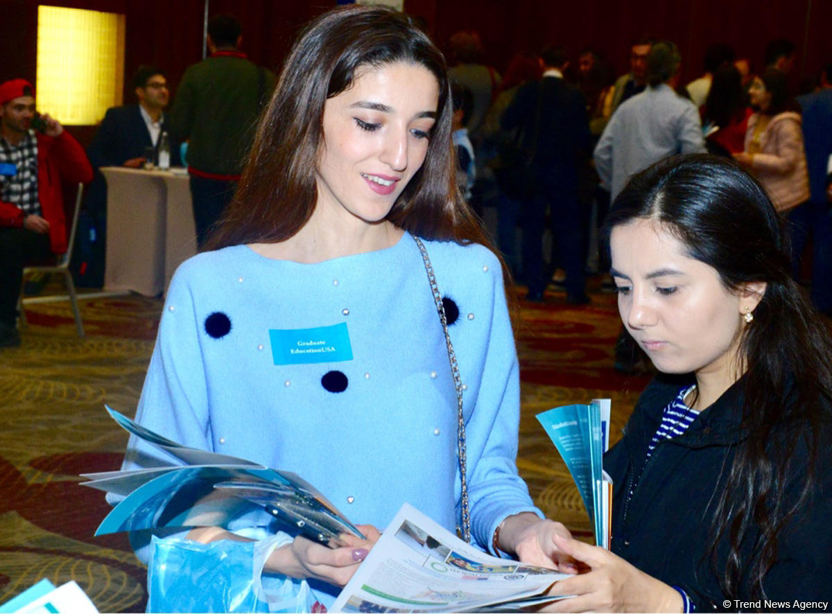 Baku hosts US University Fair (PHOTO)
