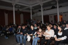 Здесь и сейчас: невероятный концерт американского рэпера Wordsmith в Баку (ФОТО)