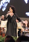 Айбениз Гашимова отметила золотое время двойным праздником (ФОТО)