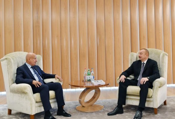 President Aliyev meets ISESCO Director General (PHOTO)