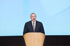 Президент Ильхам Алиев и Первая леди Мехрибан Алиева приняли участие в церемонии открытия VI Бакинского международного гуманитарного форума (ФОТО) (версия 3)