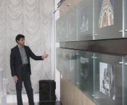 Азербайджанский фотограф оказался между Европой и Азией (ФОТО)