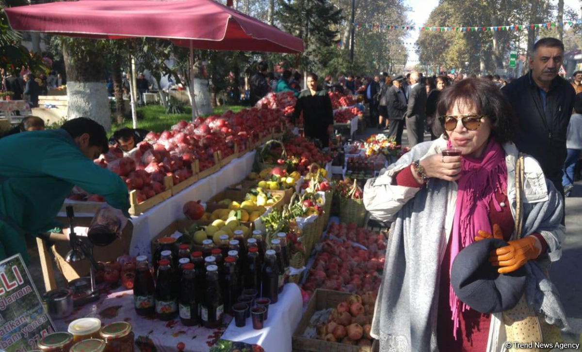 В Гёйчае  открылся красочный Фестиваль граната (ФОТО)