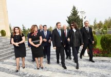 Президент Ильхам Алиев и Первая леди Мехрибан Алиева приняли участие в открытии Агдамского центра мугама (ФОТО)