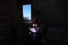 Эти дети живут на высоте 2200 метров в Губинском районе. Исполните их мечты! (ФОТО)