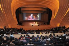 Vice-president of Heydar Aliyev Foundation Leyla Aliyeva attends lecture of recognized Indian yogi and mystic Sadhguru (PHOTO)