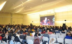 Vice-president of Heydar Aliyev Foundation Leyla Aliyeva attends lecture of recognized Indian yogi and mystic Sadhguru (PHOTO)