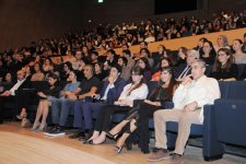 Vice-president of Heydar Aliyev Foundation Leyla Aliyeva attends lecture of recognized Indian yogi and mystic Sadhguru (PHOTO)