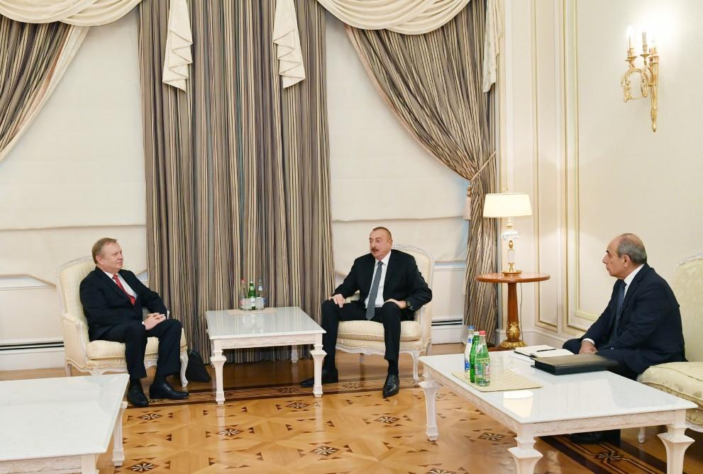 President Ilham Aliyev receives Belarus ambassador (PHOTO)