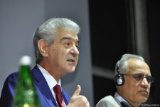 В Баку проходит конференция, посвященная женскому предпринимательству (ФОТО)