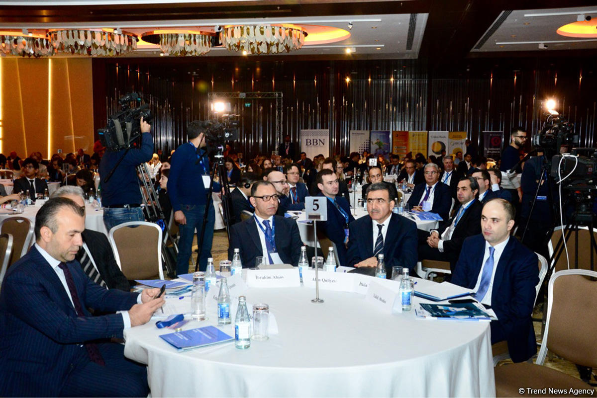 Central Bank: Share of cash payments to sharply decline in Azerbaijan (PHOTO)