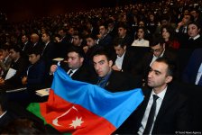 В Баку прошел VIII Форум азербайджанской молодежи (ФОТО)