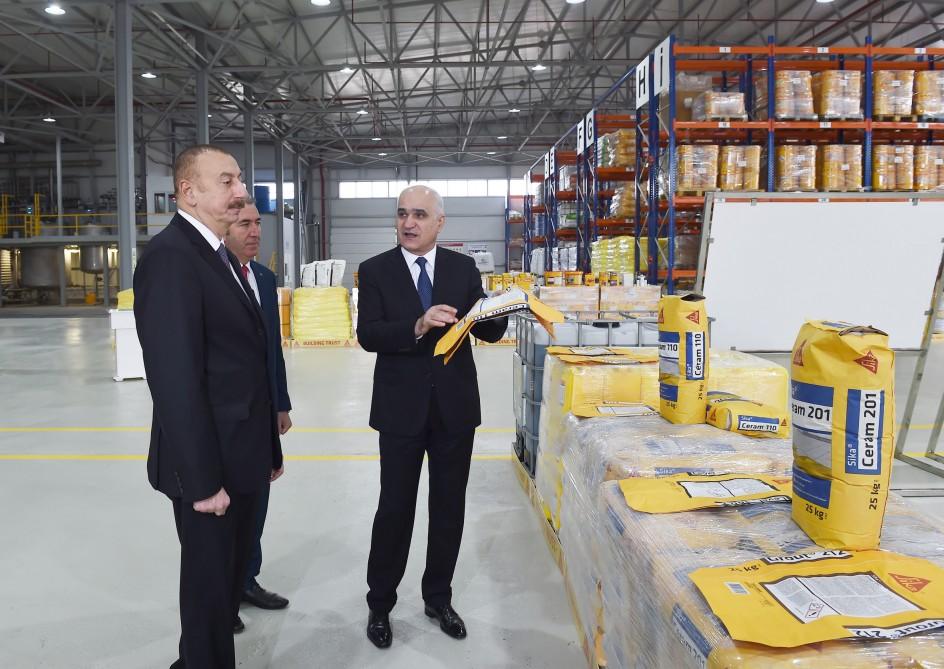 Президент Ильхам Алиев принял участие в открытии завода строительных химикатов в Сумгайытском химико-промышленном парке (ФОТО)