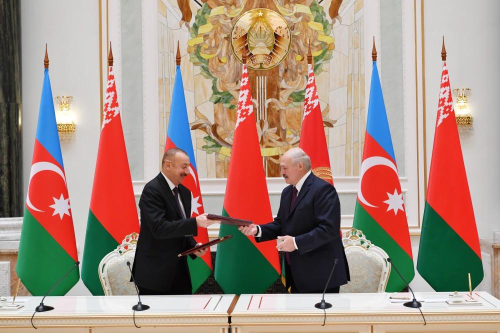 Azerbaijan, Belarus sign bilateral documents (PHOTO)