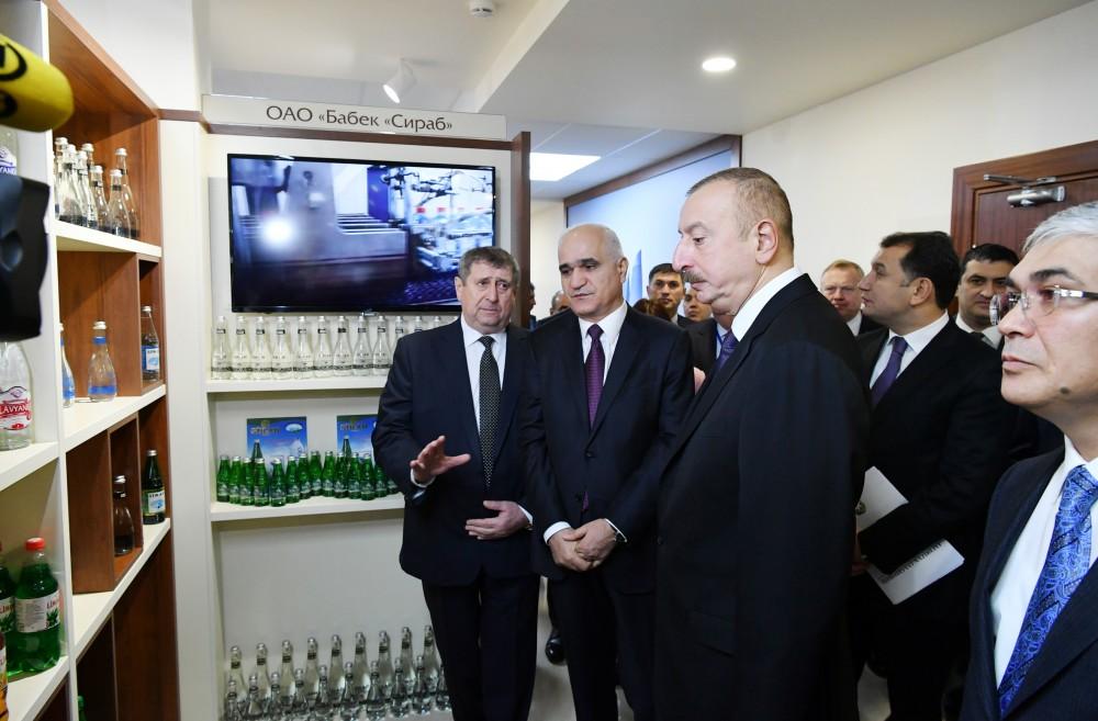 President Ilham Aliyev observes Azerbaijan’s trading house in Minsk (PHOTO)