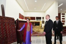 Президент Ильхам Алиев ознакомился в Ашхабаде с Национальным музеем туркменского ковра (ФОТО)