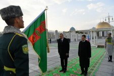 В Ашхабаде состоялась  церемония официальной встречи Президента Ильхама Алиева (ФОТО)