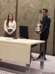 Венгерскому пианисту-рекордсмену подарили тар в Баку (ФОТО/ВИДЕО)