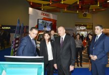 Президент Ильхам Алиев и Первая леди Мехрибан Алиева ознакомились с выставкой «Bakutel-2018» (ФОТО)