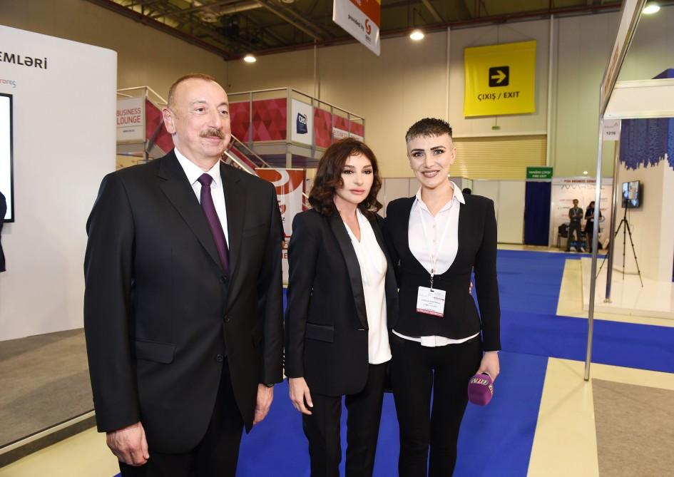 Президент Ильхам Алиев и Первая леди Мехрибан Алиева ознакомились с выставкой «Bakutel-2018» (ФОТО)