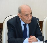 В Баку прошла конференция по итогам мониторинга соблюдения теле- и радиовещателями норм литературного языка (ФОТО)