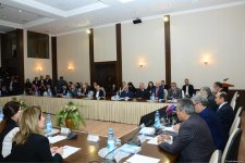 В Баку прошла конференция по итогам мониторинга соблюдения теле- и радиовещателями норм литературного языка (ФОТО)