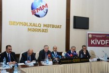 В Баку прошла конференция по итогам мониторинга соблюдения теле- и радиовещателями норм литературного языка (ФОТО)