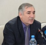 В Баку прошла конференция по итогам мониторинга соблюдения теле- и радиовещателями норм литературного языка (ФОТО)