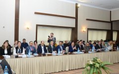 В Баку прошла конференция по итогам мониторинга соблюдения теле- и радиовещателями норм литературного языка (ФОТО)