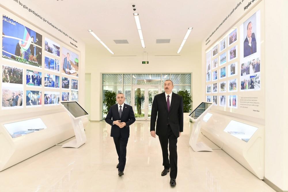 Azerbaijani president inaugurates Youth Center (PHOTO)