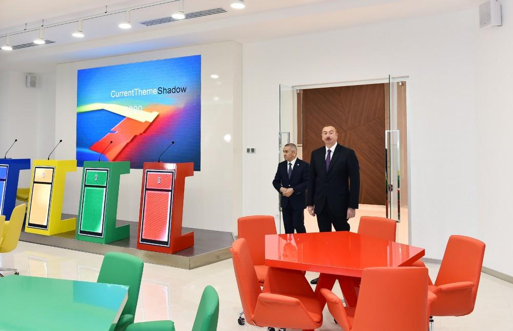 Azerbaijani president inaugurates Youth Center (PHOTO)