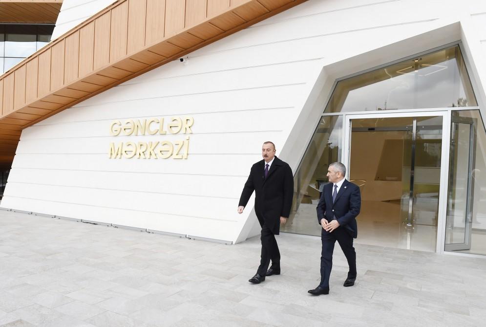 Azerbaijani president inaugurates Youth Center (PHOTO)