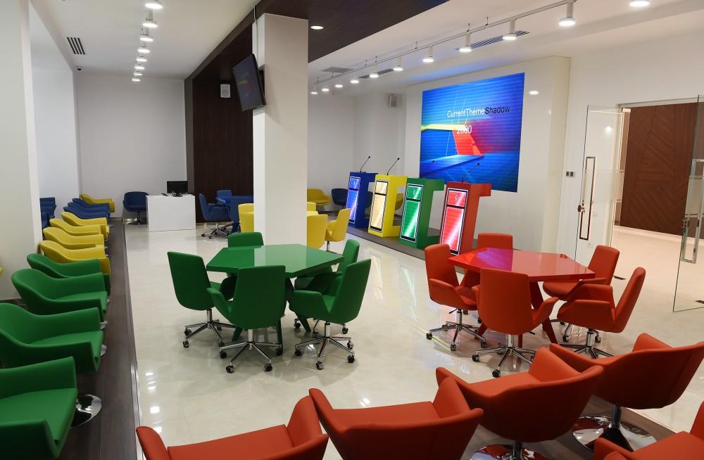 Azerbaijani president inaugurates Youth Center (PHOTO)