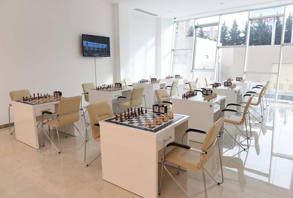 Azerbaijani president inaugurates Youth Center (PHOTO)
