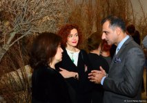 YARAT представил выставку грузинского художника Важико Чачхиани "Мухи кусаются к дождю" (ФОТО)