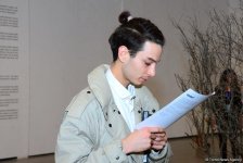 YARAT представил выставку грузинского художника Важико Чачхиани "Мухи кусаются к дождю" (ФОТО)