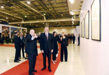 Президент Ильхам Алиев и Первая леди Мехрибан Алиева ознакомились с выставкой в связи с 90-летним юбилеем народного художника Таира Салахова (ФОТО)