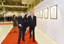 Президент Ильхам Алиев и Первая леди Мехрибан Алиева ознакомились с выставкой в связи с 90-летним юбилеем народного художника Таира Салахова (ФОТО)