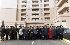 Президент Ильхам Алиев принял участие в церемонии предоставления новых квартир военнослужащим в Сабунчинском районе Баку (ФОТО)
