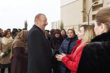 Президент Ильхам Алиев принял участие в церемонии предоставления новых квартир военнослужащим в Сабунчинском районе Баку (ФОТО)