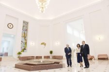 Президент Ильхам Алиев и Первая леди Мехрибан Алиева ознакомились с условиями после капитальной реконструкции в НИИ медицинской реабилитации в Баку (ФОТО)